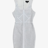 Vestido blanco ajustado con apliques metálicos Guess 6