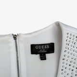 Vestido blanco ajustado con apliques metálicos Guess 6