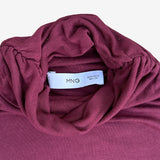 Camiseta entallada cuello alto granate MANGO S