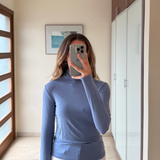Camiseta entallada cuello alto azul MANGO S
