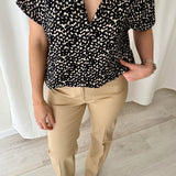 Blusa Estampada Negro y Crema Essentiel Antwerp
