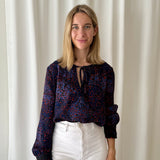 Blusa Estampado Abstracto Azul y Rojo Skatïe Brand