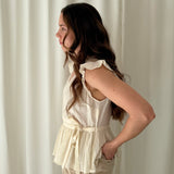 Blusa Cruzada Crema con Volantes & Other Stories