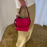 Bolso mini bucket Furla Nuvola de piel rosa fucsia