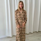 Vestido midi floral escote en V Indi & Cold