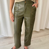 Pantalón Recto Marrón Efecto Piel Skatïe Brand