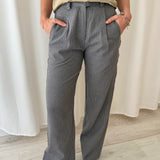 Pantalón Gris de Raya Diplomática Skatïe Brand