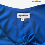 Top satinado azul marino REVOLVE SUPERDOWN S